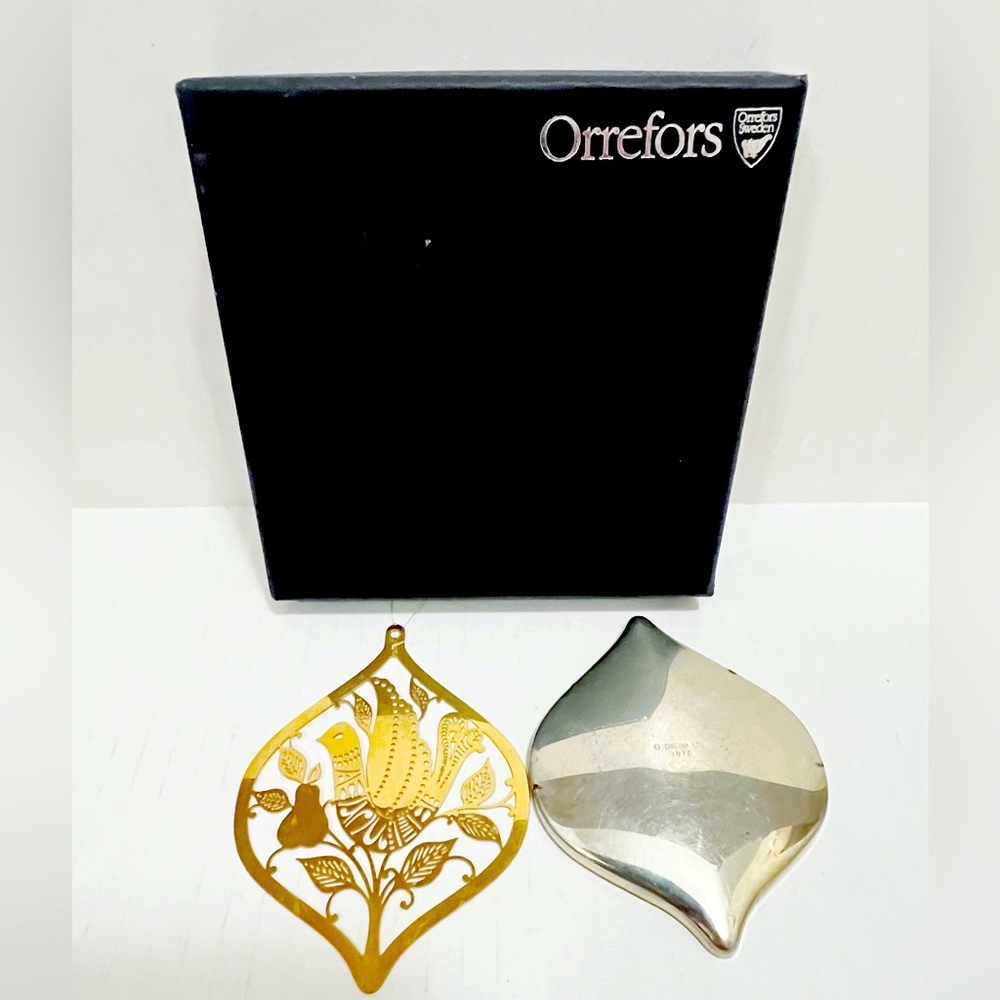 - Orrefors gold Dove Christmas Ornament by Erika Lagerbielke